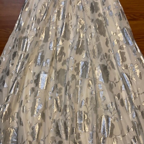 Calvin Klein Metallic Silver Dress Size 8 New With Tags - Picture 2 of 2
